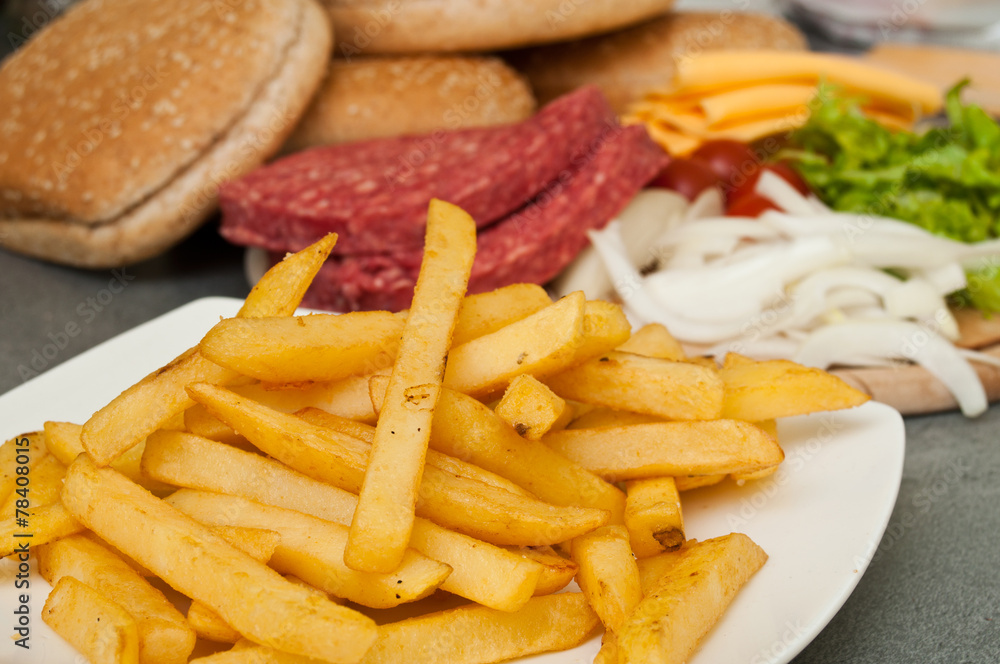 hamburger et frites