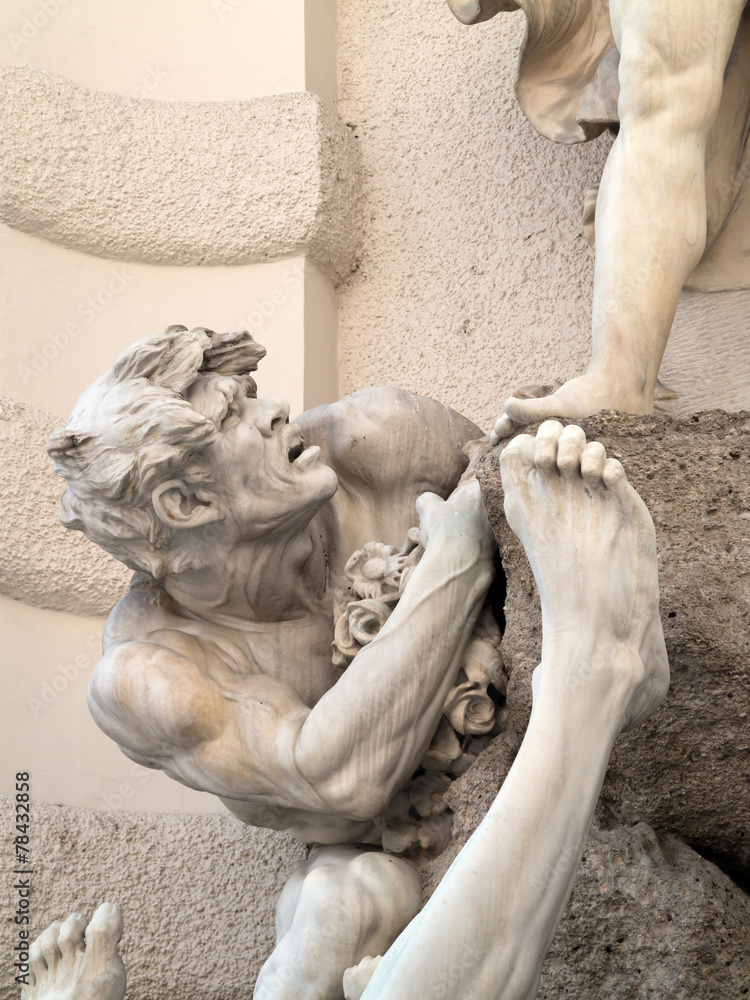 Detail des Brunnen „Die Macht zu Lande“, Michaealerplatz Wien Detail des Brunnen „Die Macht zu Lande“, Michaealerplatz Wien