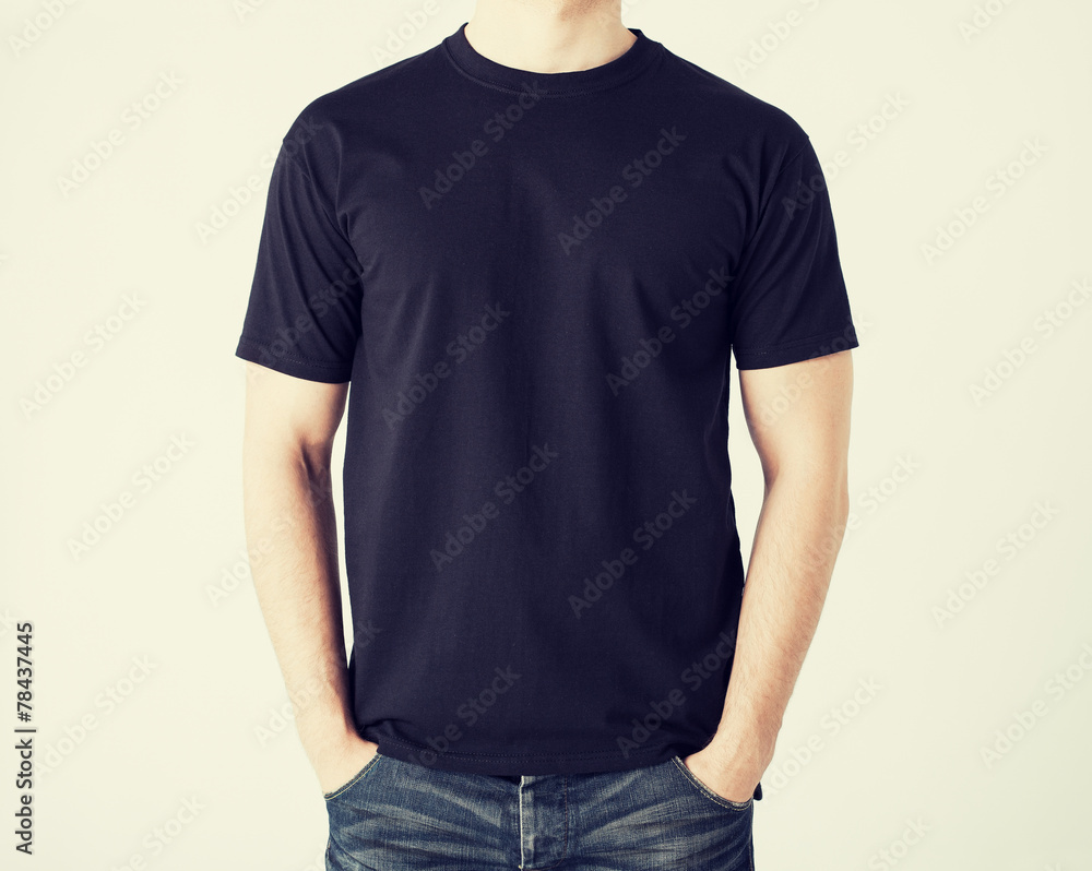 Fototapeta premium man in blank t-shirt
