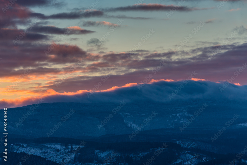 winterlicher Sonnenuntergang am Brocken