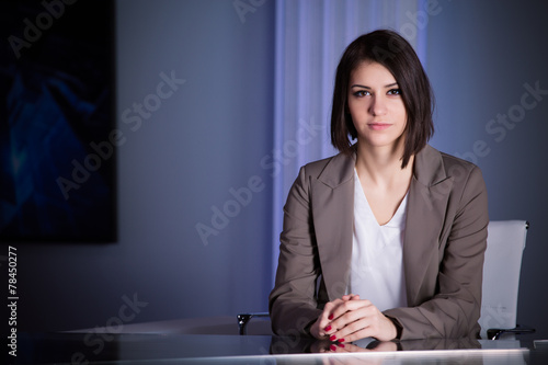 Εκτύπωση καμβά Beautiful television announcer at studio during live broadcast