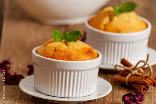 Fotografía Vanilla souffle or cupcake