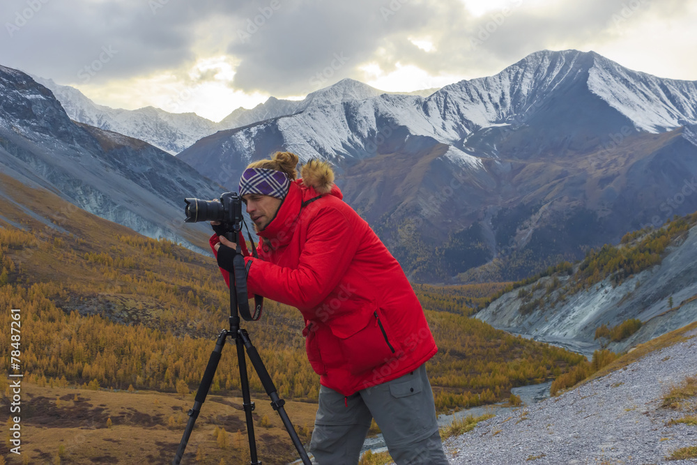 Photographer to shoot an amazing mountain landscape.
