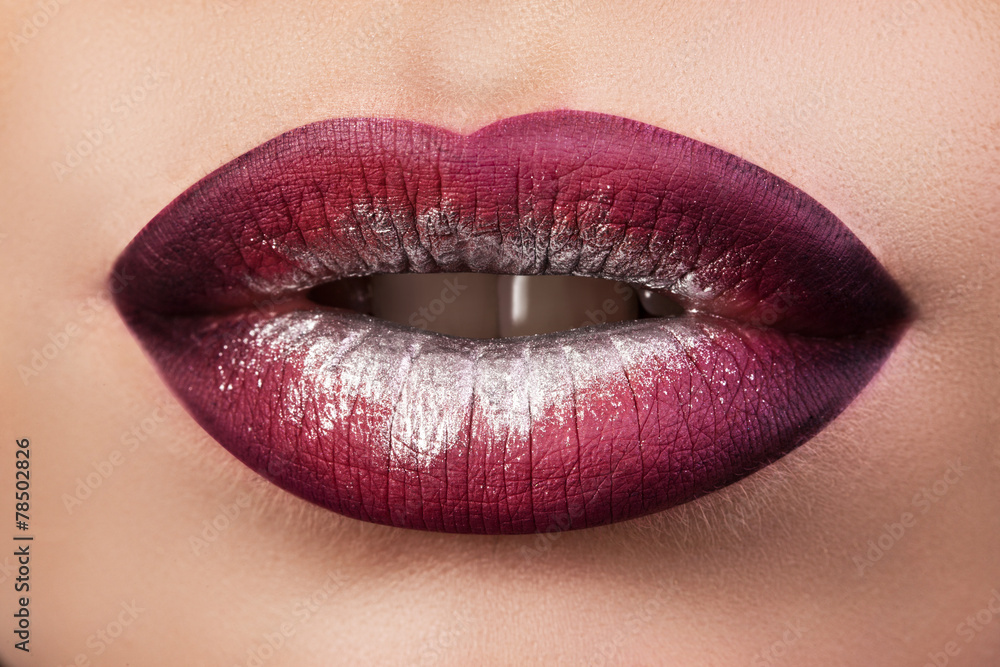 Naklejka premium alluring temptation