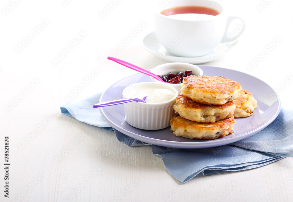 Buttermilk muesli pancakes