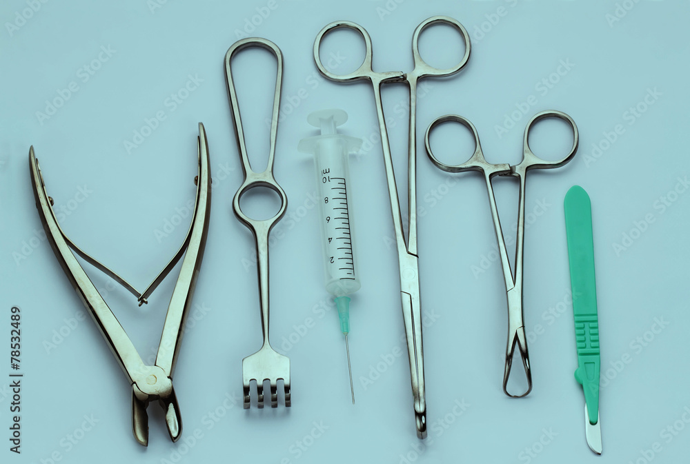 Surgical instruments Surgical instruments