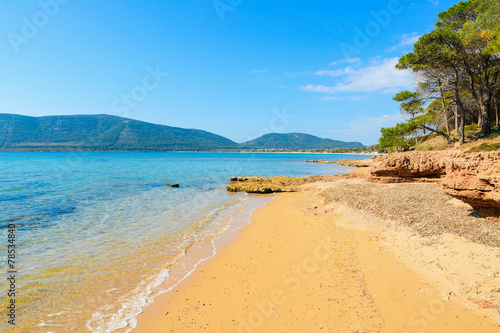 Mugoni beach on a clear spring day