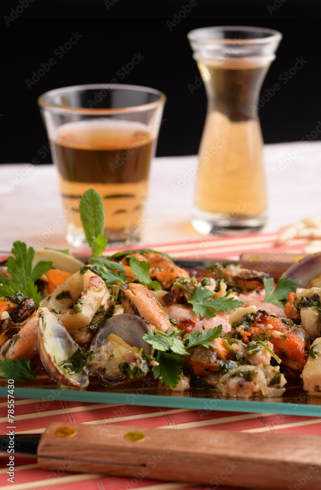 APPETIZER WITH FISH AND SHELLFISH APPETIZER WITH FISH AND SHELLFISH