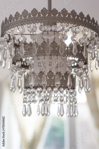 Obraz na płótnie crystal lamp chandelier w salonie