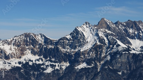Big visible alpine fold in a mountain of the Churfirsten © u.perreten