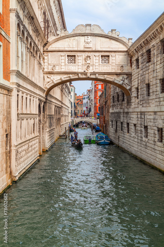 Bridge of Sighs in Venice, Italy © Javi Martin