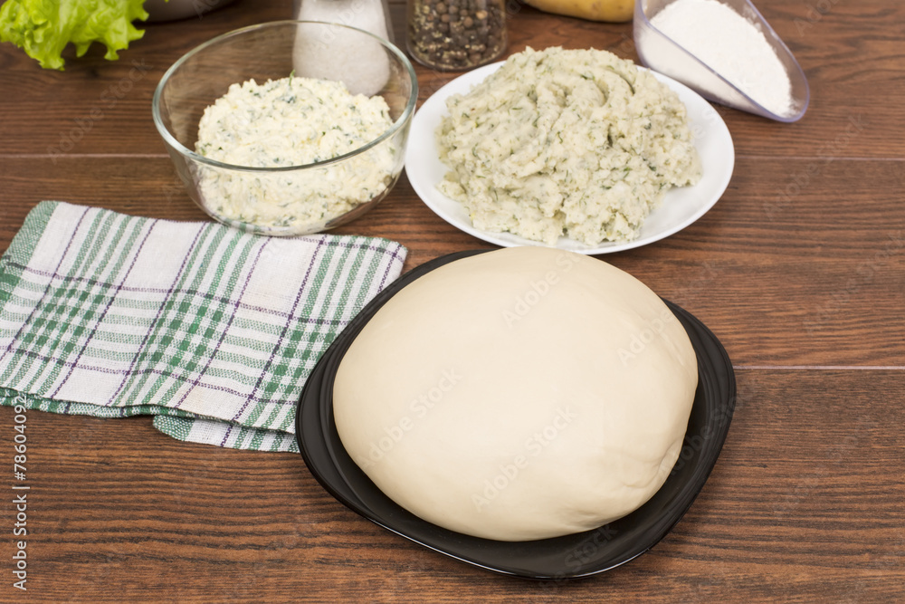Raw dough Raw dough