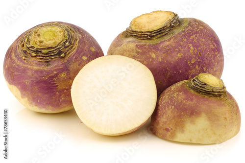 Canvas-taulu fresh turnips on a white background