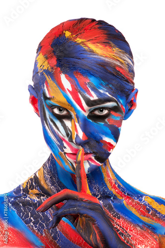 Fotografie girl in bright colors of body art