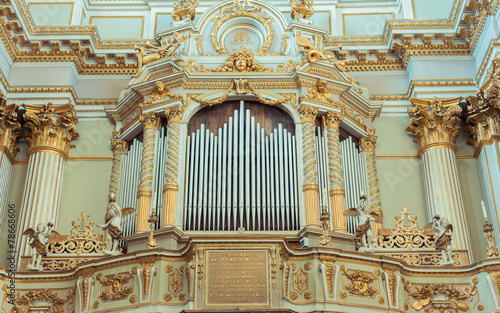 Church. Organ.
