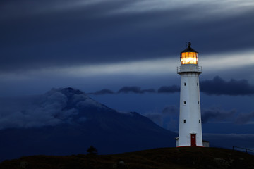 Papier peint photo Océanie Phare de Cape Egmont, Nouvelle-Zélande  © Dmitry Pichugin