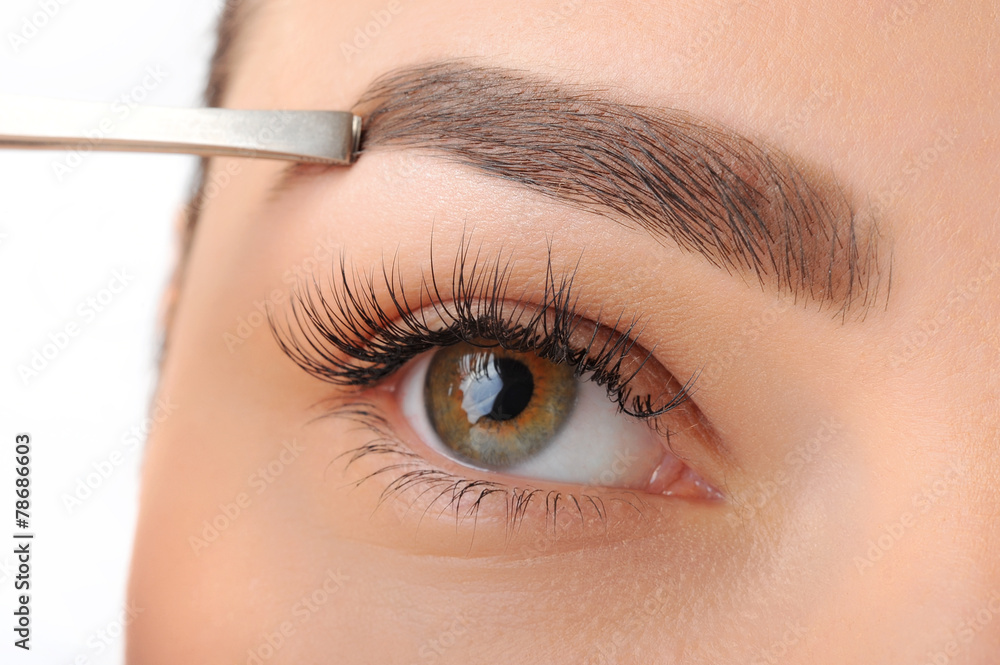 Fototapeta premium Makijaż. Makijaż brwi. Oczy