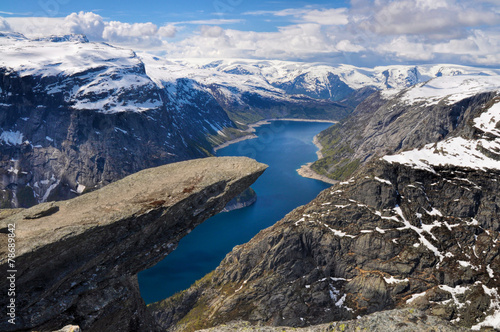Trolltunga, Norway © michalknitl