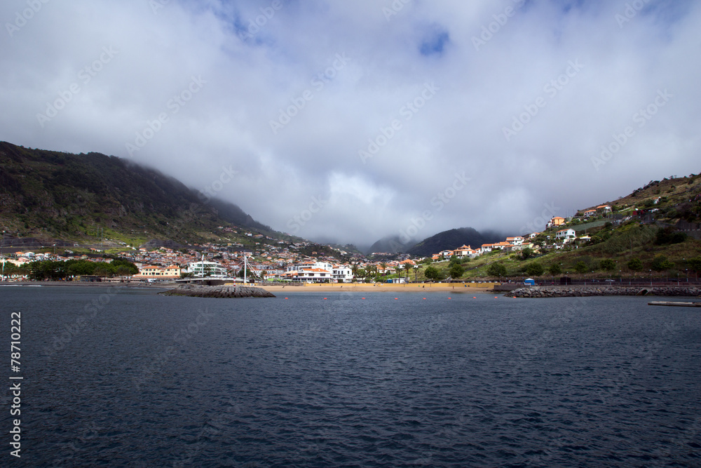 Küste von Machico auf der Insel Madeira