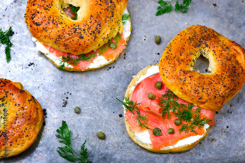 Photos bagel  with a smoked salmon and cream cheese