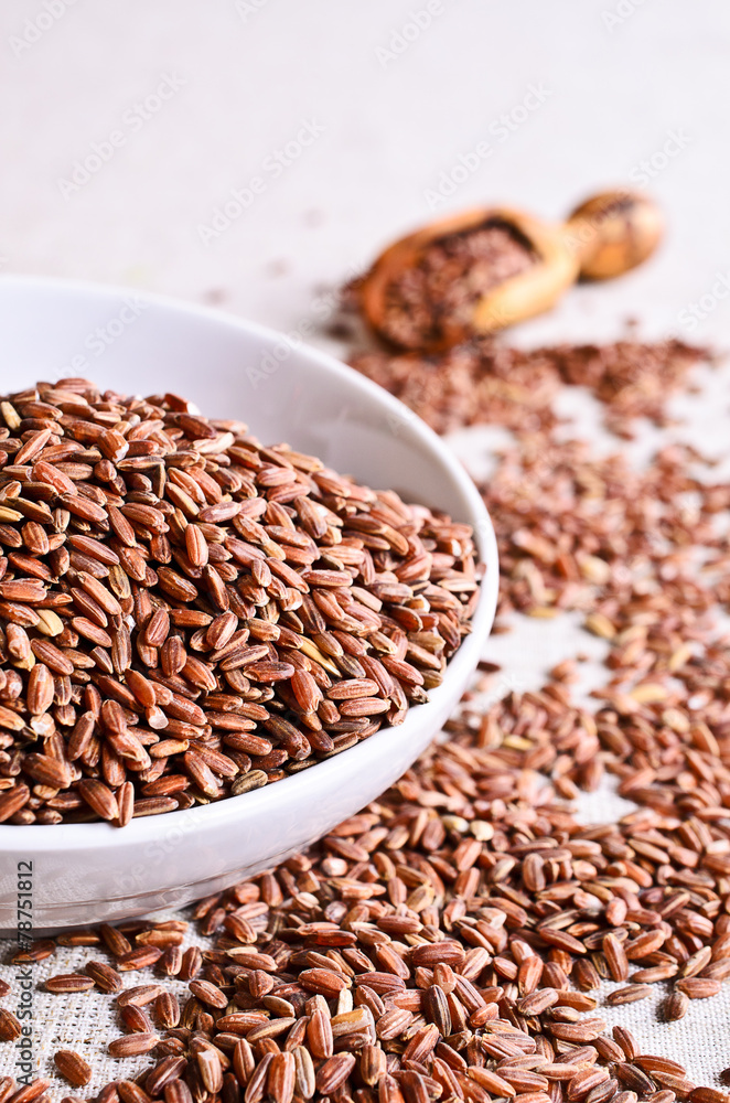 Brown unpolished rice Brown unpolished rice