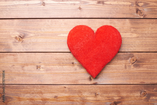 One red heart composition