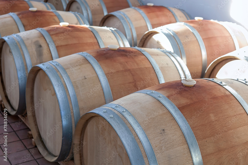 oak barrels for wine