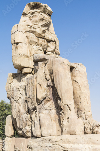 Colossus of Memnon, statue of Pharaoh Amenhotep III, Luxor © Noradoa