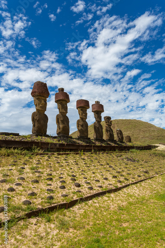 Moais sur l'île de Pâques