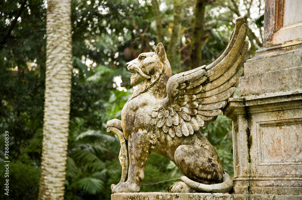 Obraz premium geflügelter Löwe vom Gründerdenkmal Terra Nostra Park