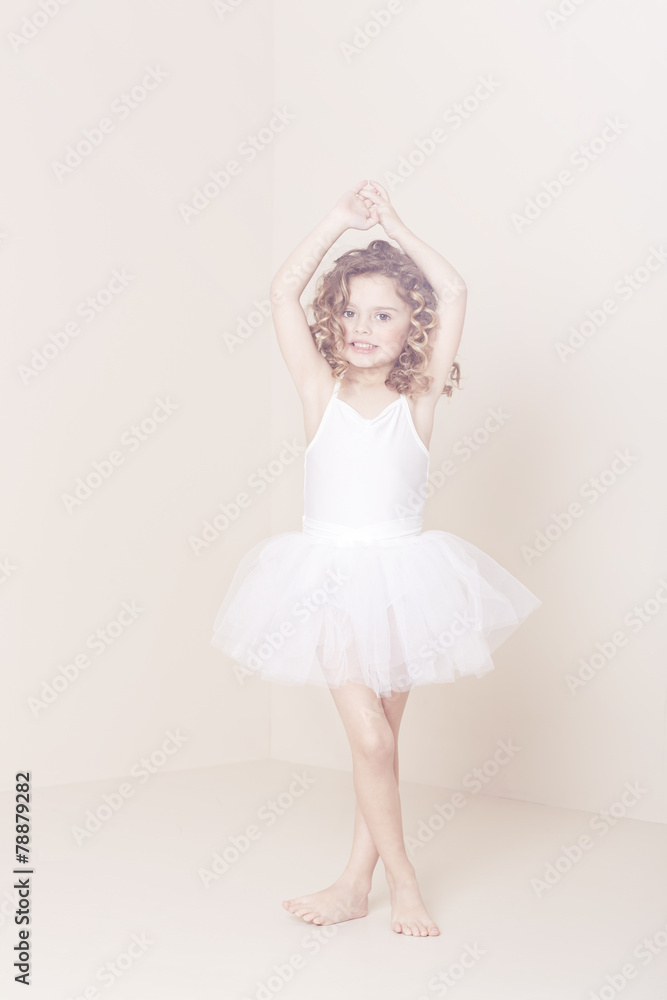 Naklejka premium Young ballerina dancing