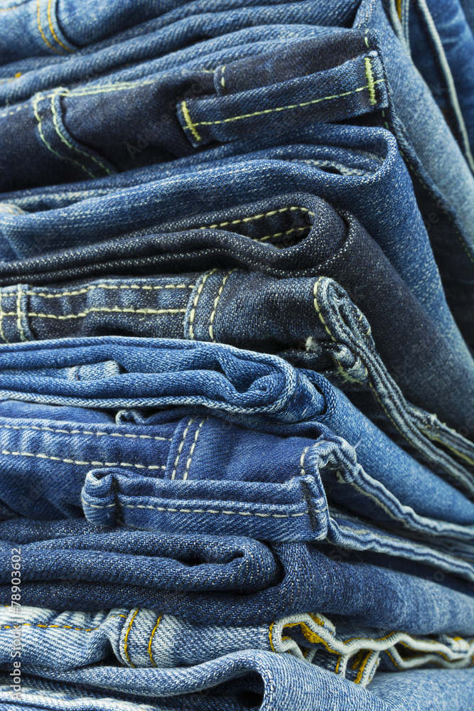 Jeans-Stapel Photos | Adobe Stock