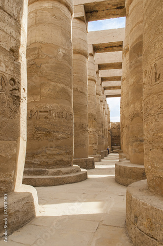 La sala Hipóstila del Templo de Karnak, Luxor. photo