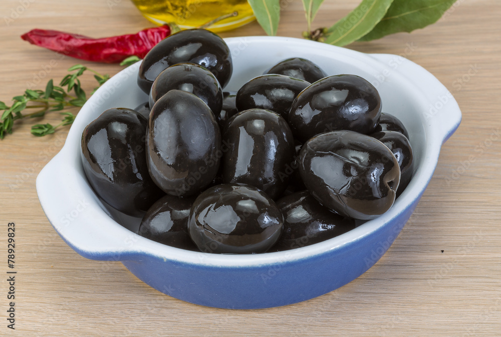 Black olives Black olives