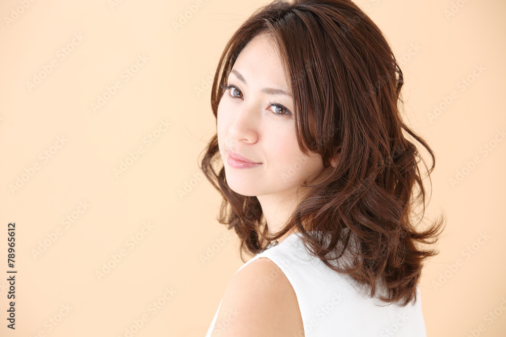 女性・ベージュバック 女性・ベージュバック