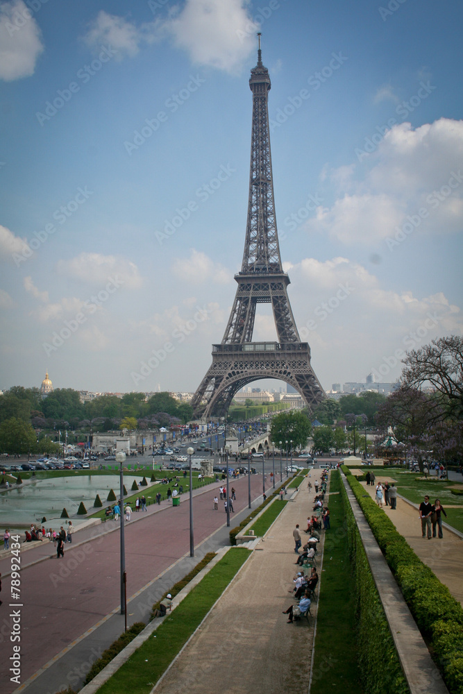 Tour effeil Paris vertical