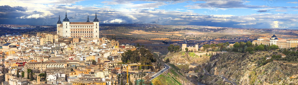 beautiful panorama of Toledo, Spain - obrazy, fototapety, plakaty 