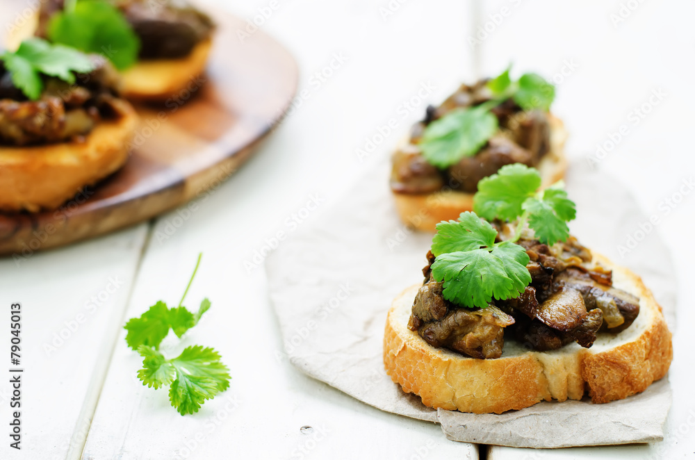 bruschetta with roasted mushrooms bruschetta with roasted mushrooms
