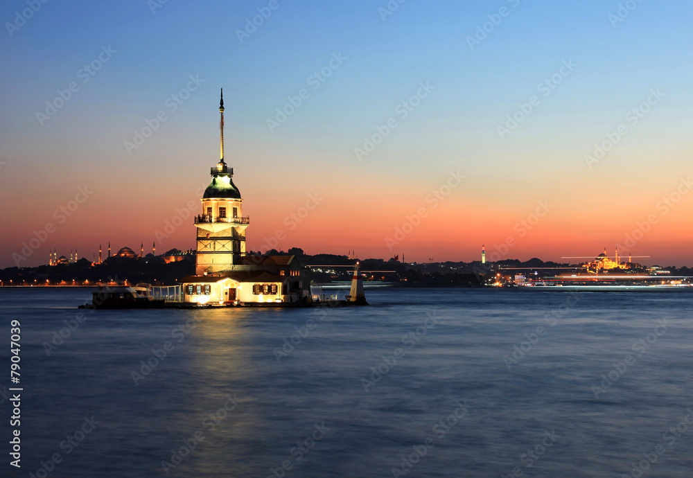 The Maiden's Tower (Kiz Kulesi) in Istanbul, Turkey