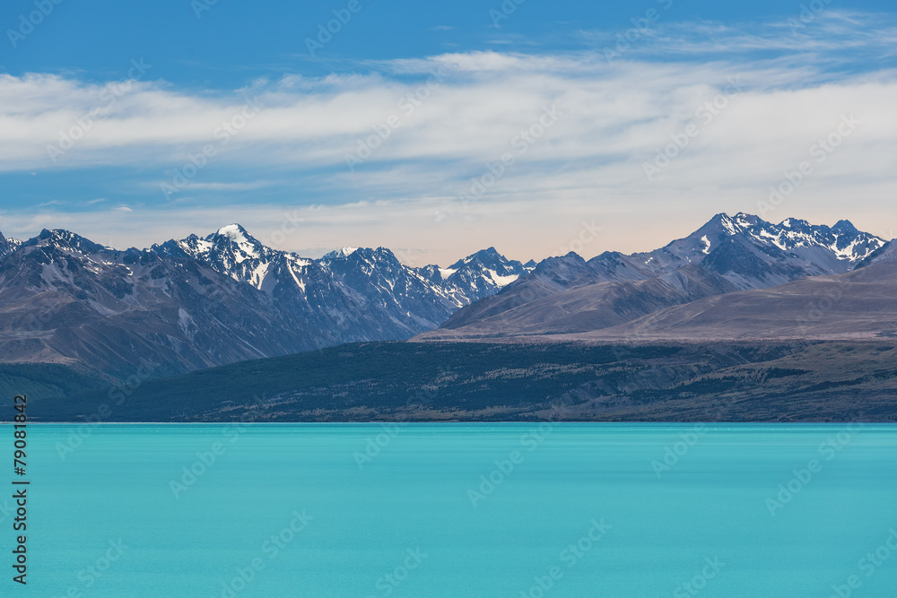 Magnificent Lake Tekapo and snow-capped Southern Alps, New Zeala
