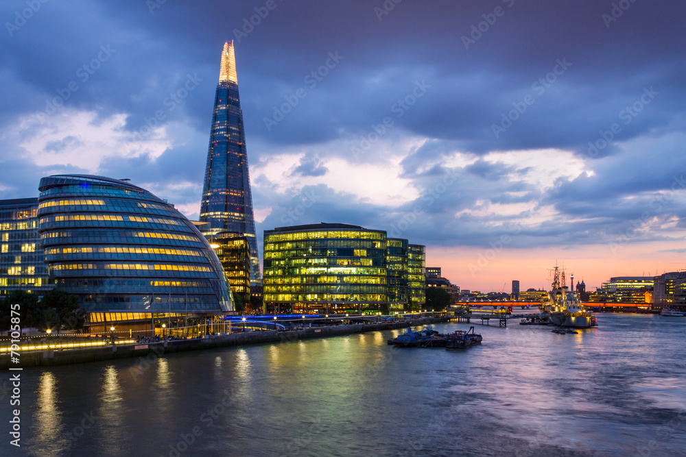 Fototapeta premium London bei Nacht