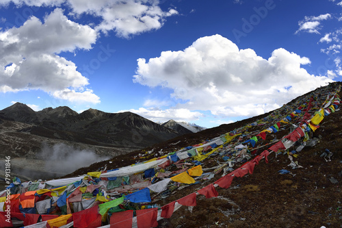 The Pass of Mountain Zheduo photo