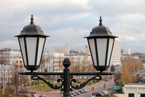 Wallpaper Mural Фонарь на фоне города. Республика Беларусь. Витебск Torontodigital.ca