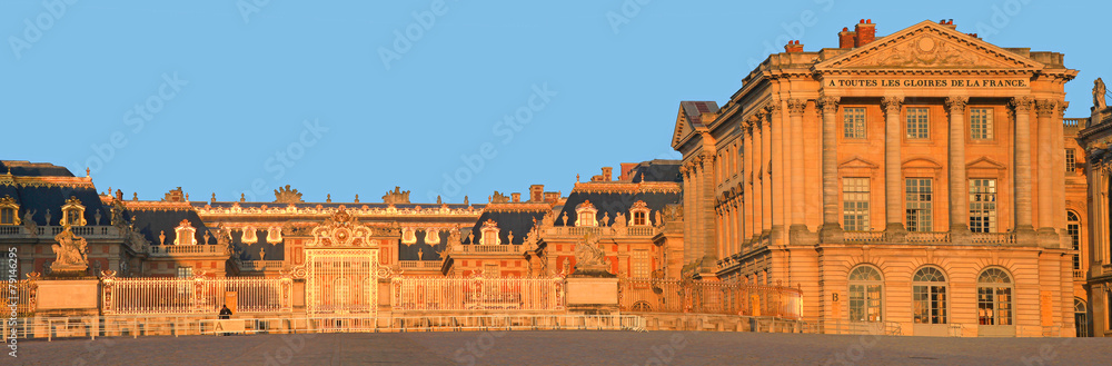 Château de Versailles au lever du soleil