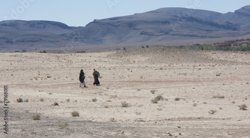 Deserto Sahara - Persone in cammino
