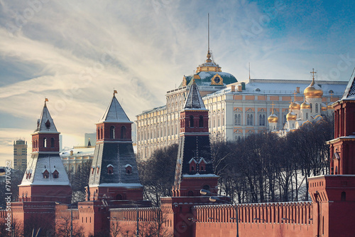 Murais de parede Moscow Kremlin Cathedral winter landscape embankment