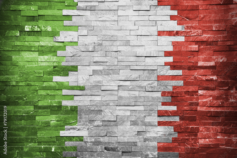 Fototapeta Włoska flaga w ściennym budynku