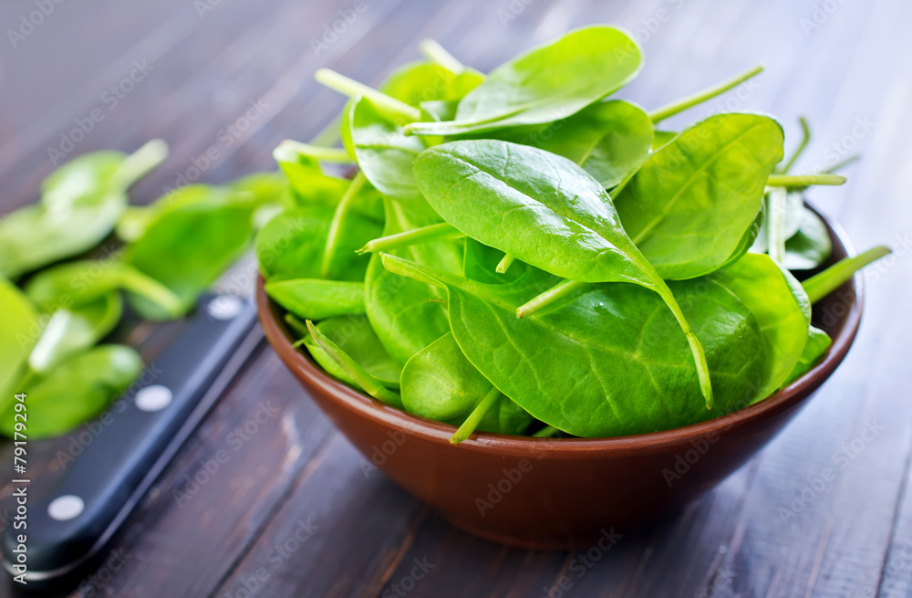 Obraz premium fresh spinach