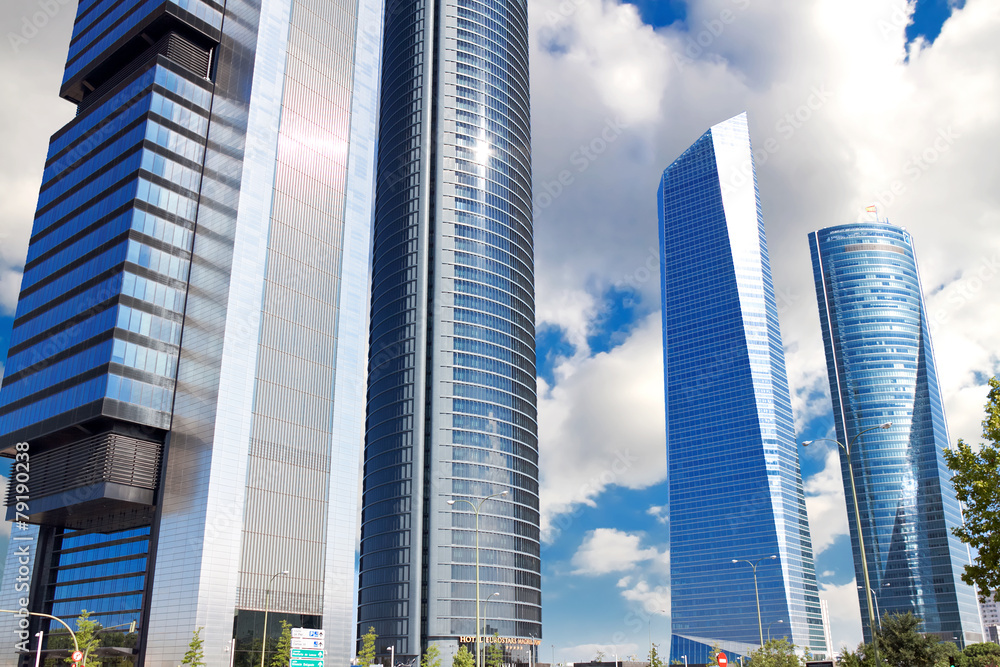 Obraz premium Skyscrapers Cuatro Torres Business Area w Madrycie, Hiszpania