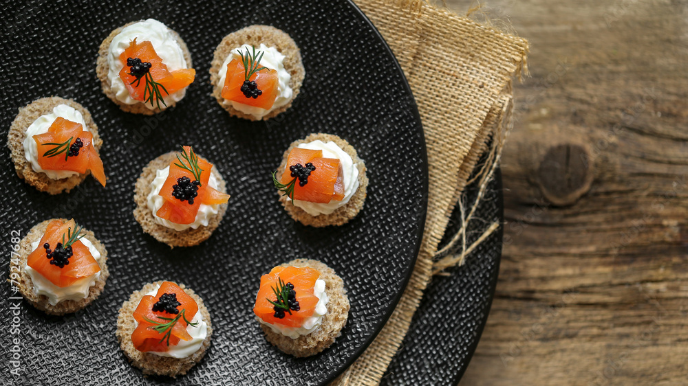 canapé saumon au carré frais 5 canapé saumon au carré frais 5